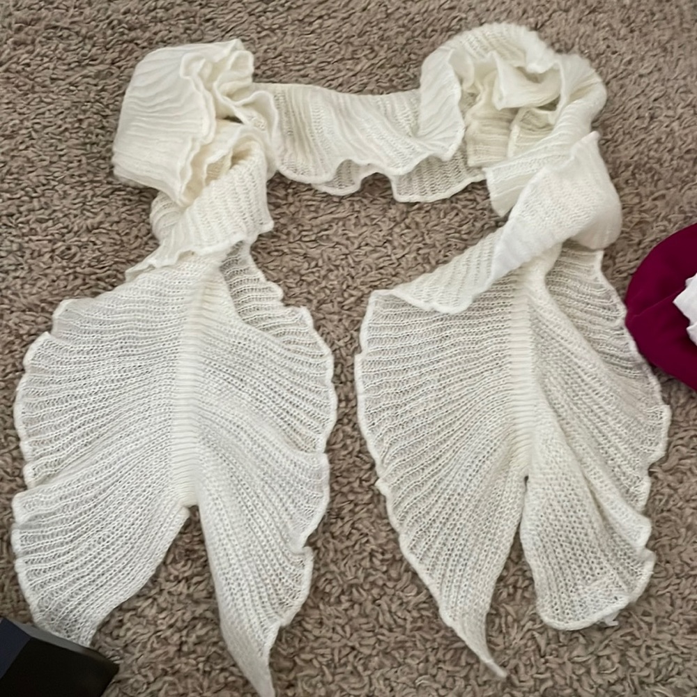 Studio S white scarf